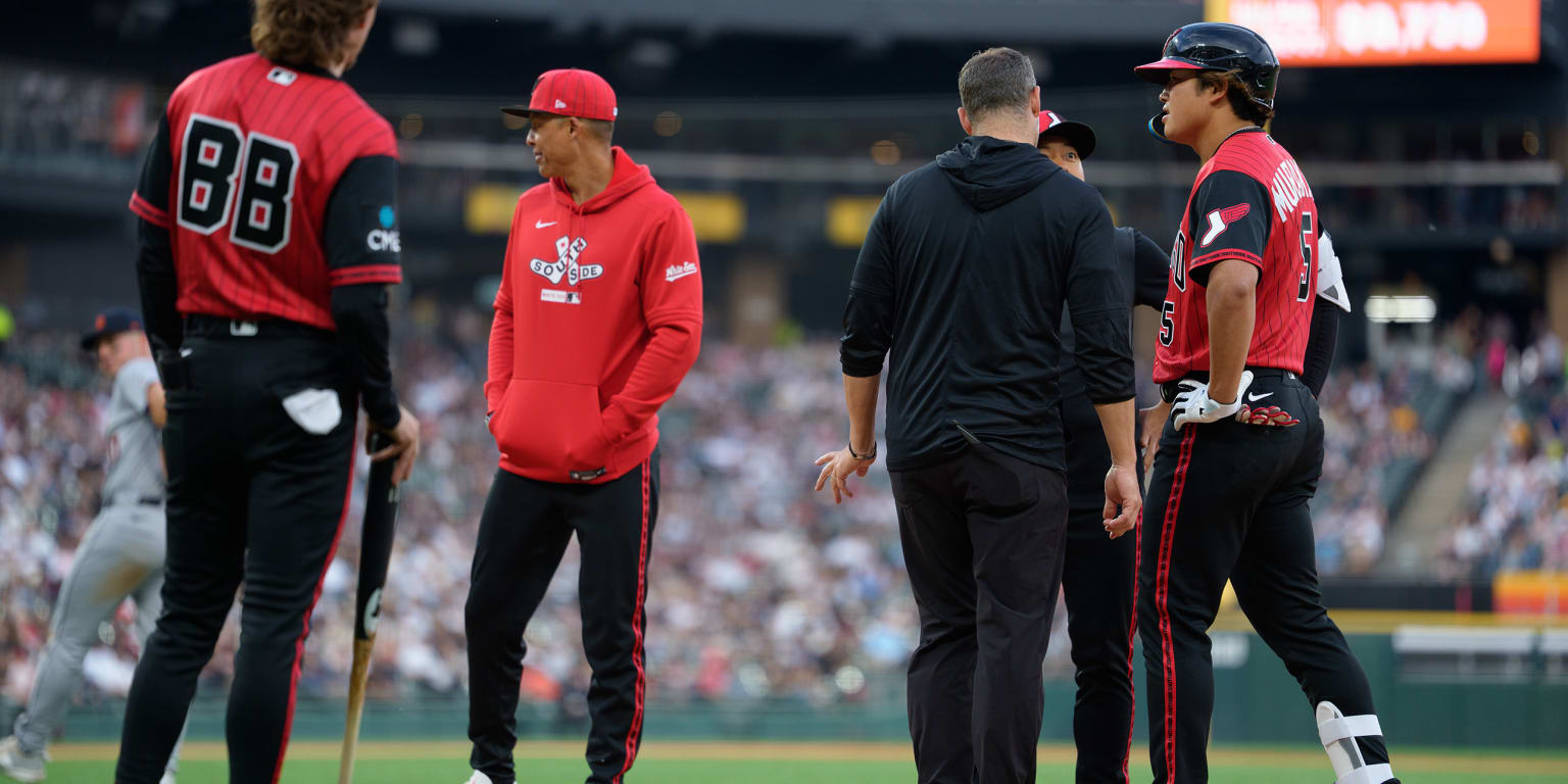 Murakami departs White Sox game with right hamstring tightness