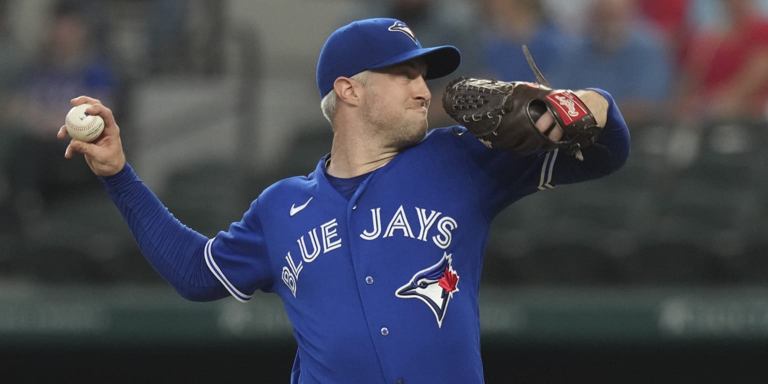 Blue Jays' Ryu shows off his 'art' of pitching in spring debut