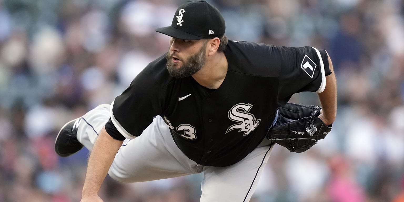 White Sox starting pitcher Lance Lynn delivers against the Royals