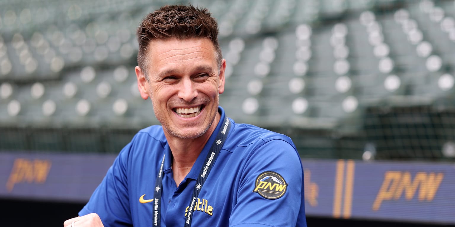 Dipoto honored as Baseball America's 2025 Executive of the Year