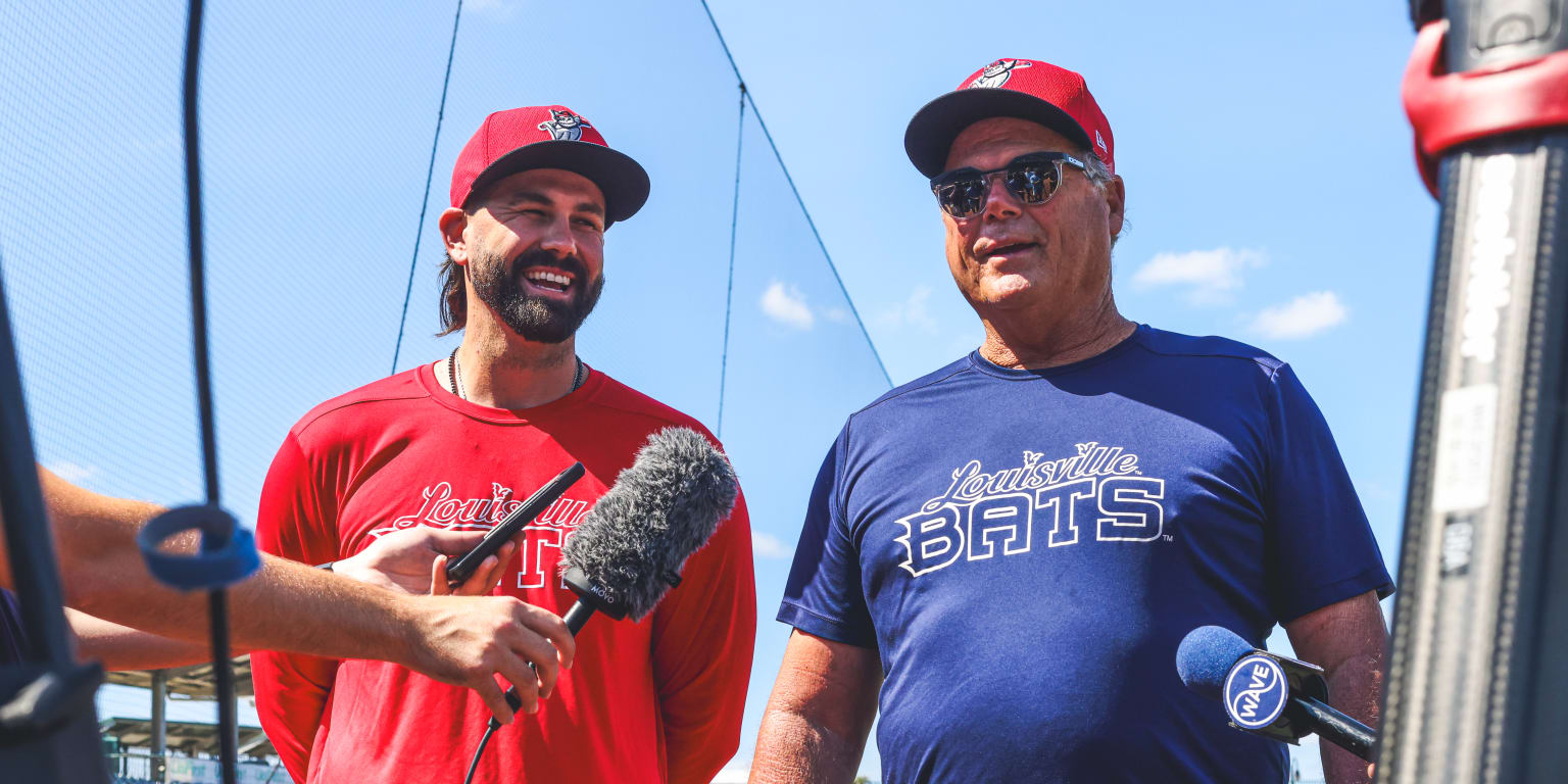 Casey Kelly pitches for father manager Pat Kelly at Triple-A