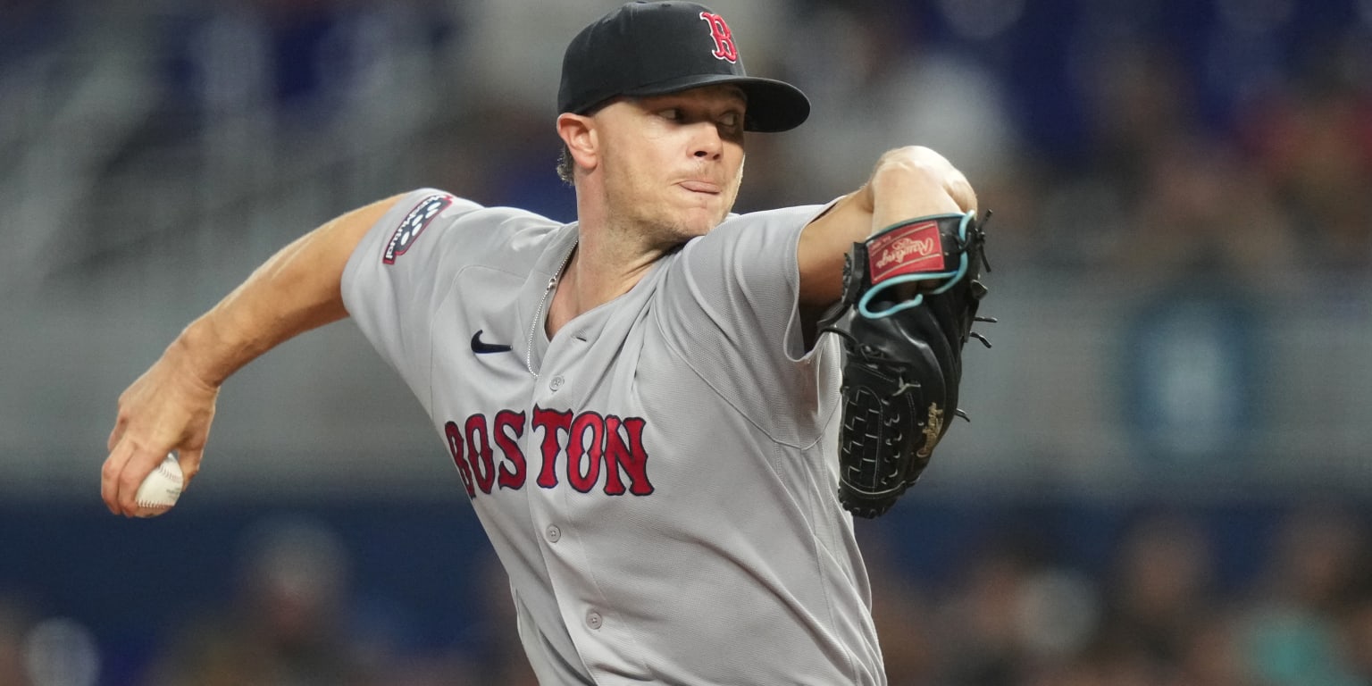 Gray suffers rare road loss as Red Sox bats go quiet