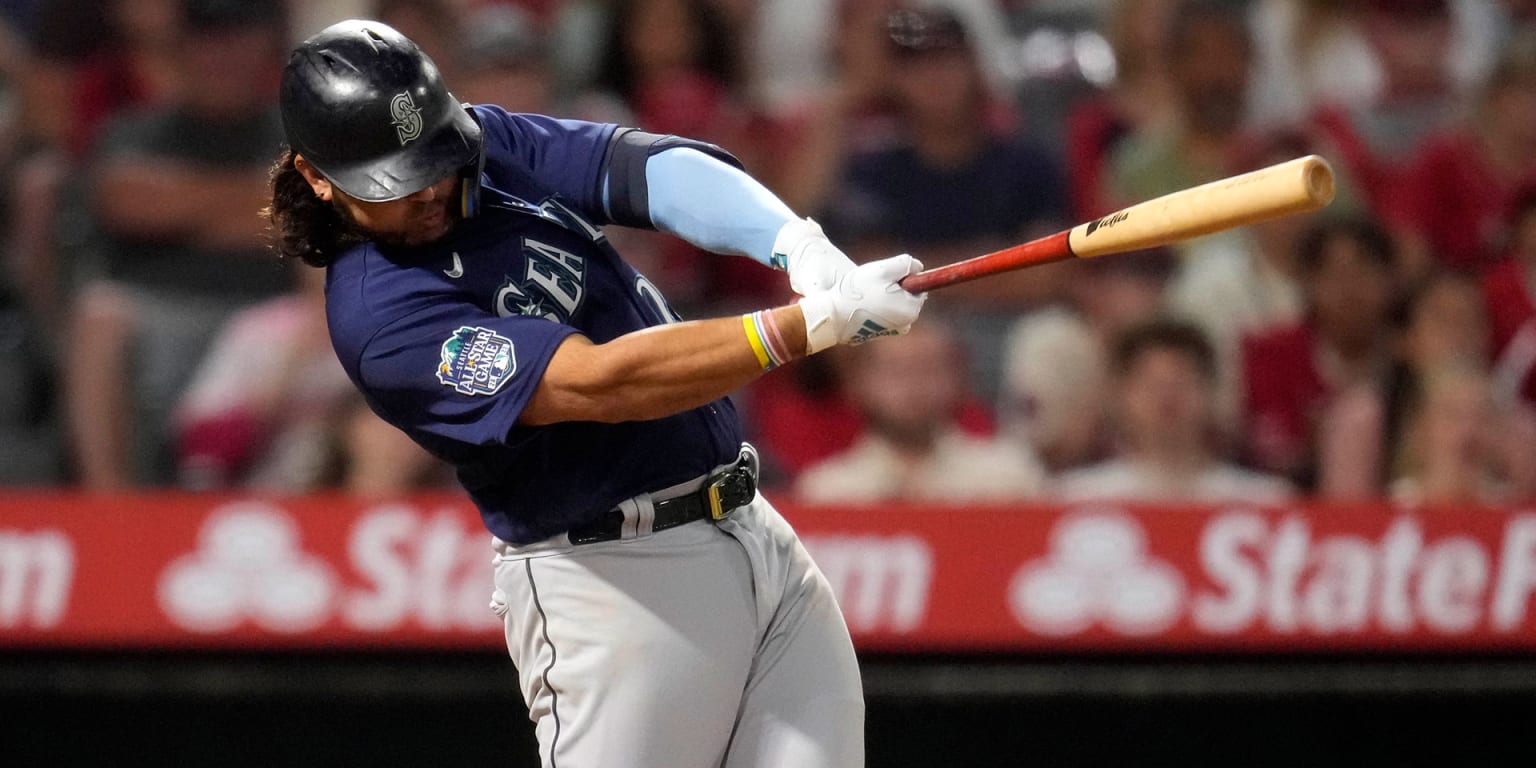 Seattle Mariners' Eugenio Suarez Passes Hall of Famer Edgar