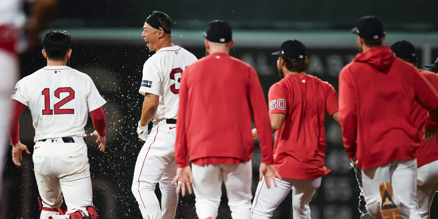 Mickey Gasper makes Major League debut, Rob Refsnyder hits walkoff