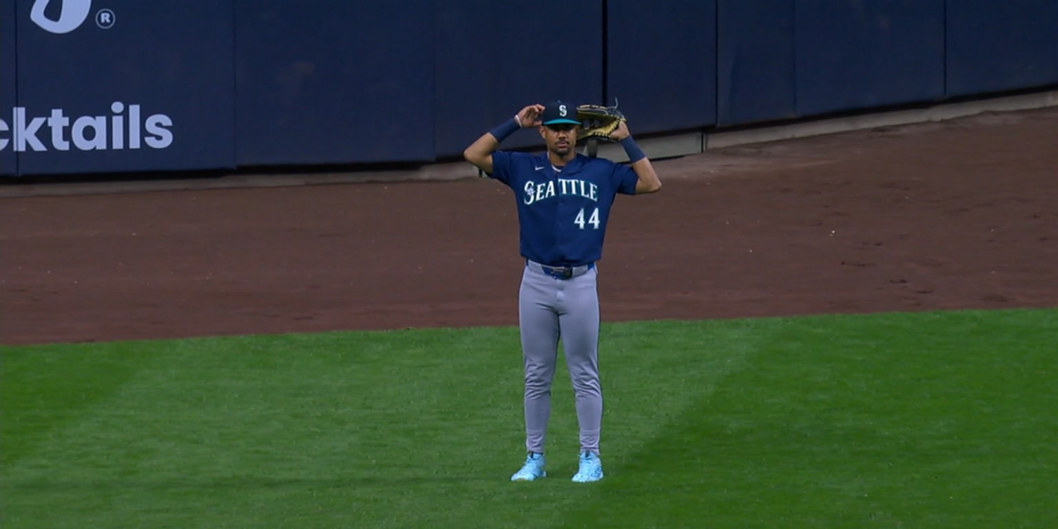 Rodríguez's gaffe a microcosm of worst loss in Mariners history 