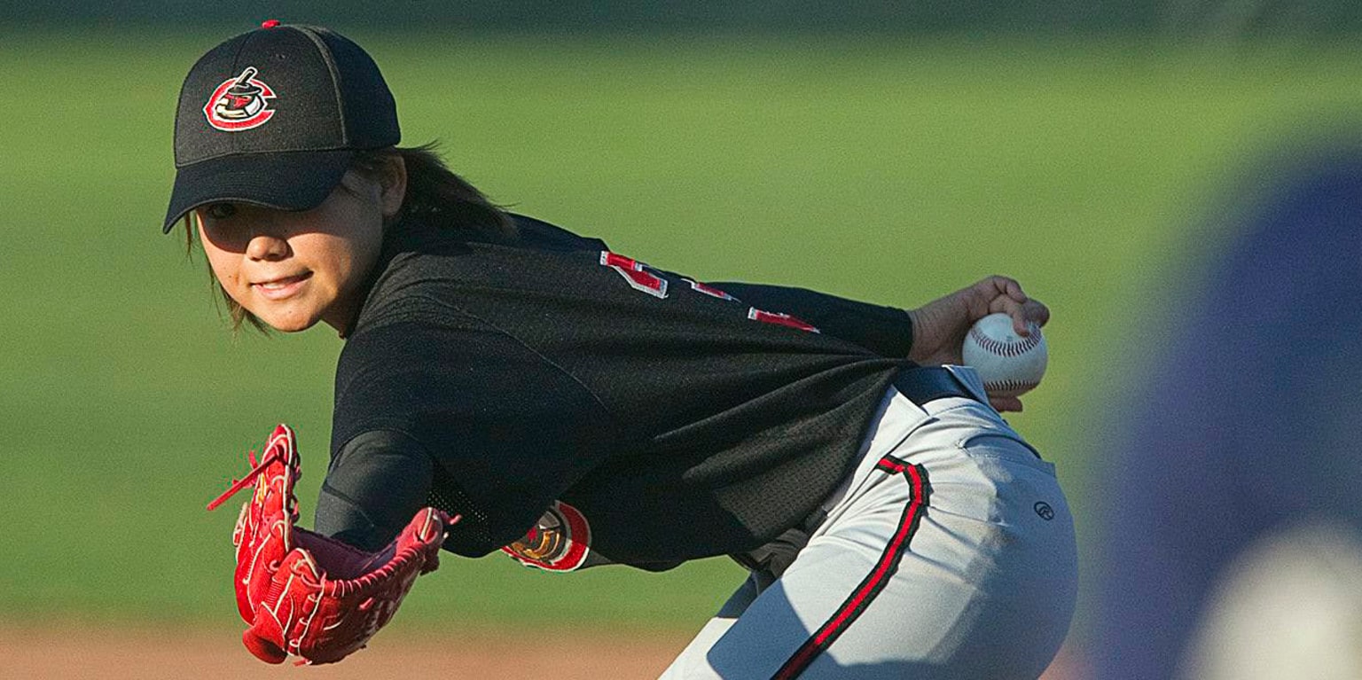 ‘Knuckle Princess’ reviving baseball dreams in NY league