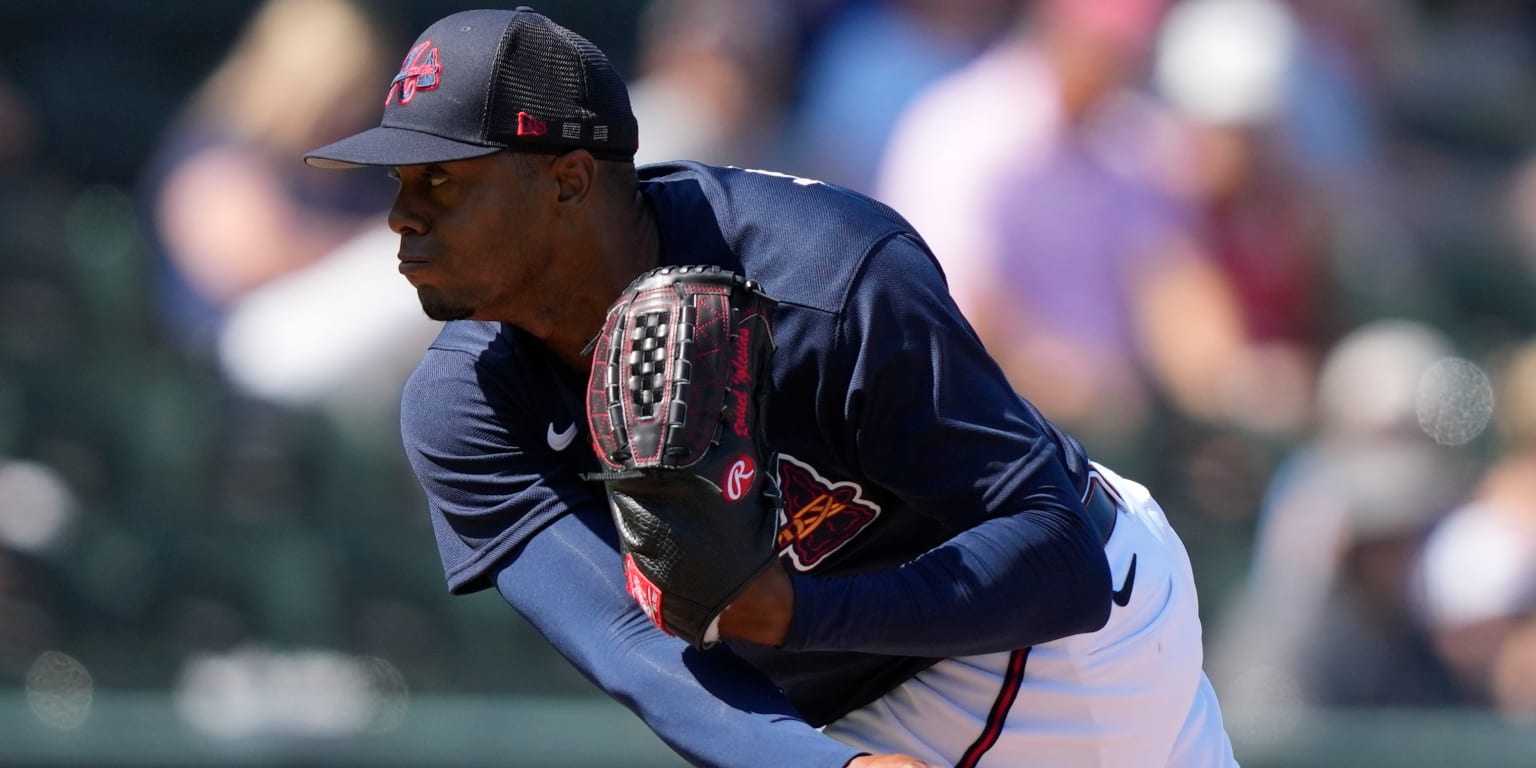 Raisel Iglesias (shoulder) to open season on IL