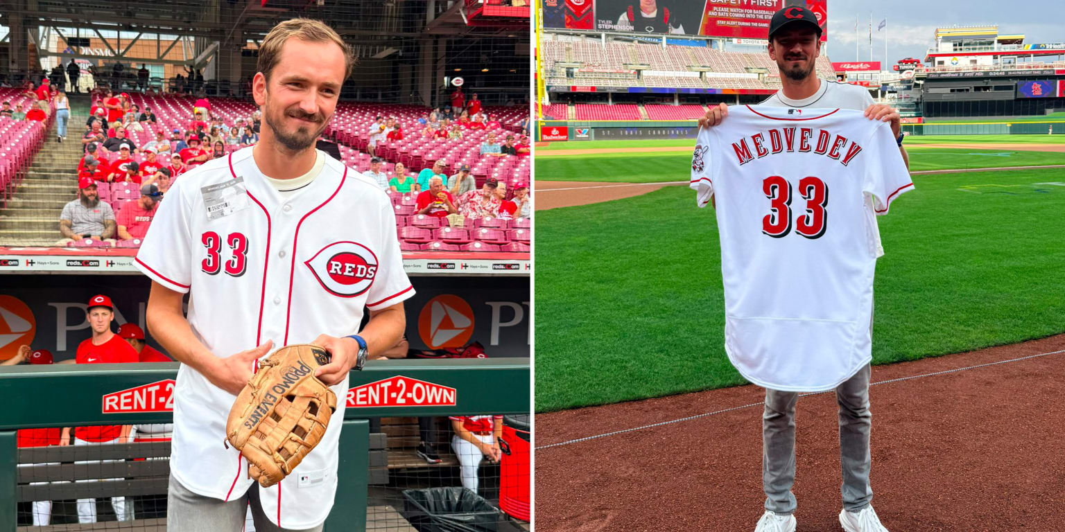 This Russian tennis superstar is a massive Reds fan -- and he can prove it