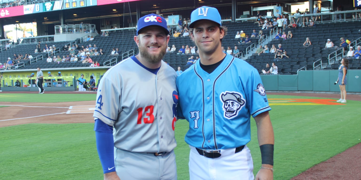 Athletics' Max Muncy faces off against Dodgers' Max Muncy