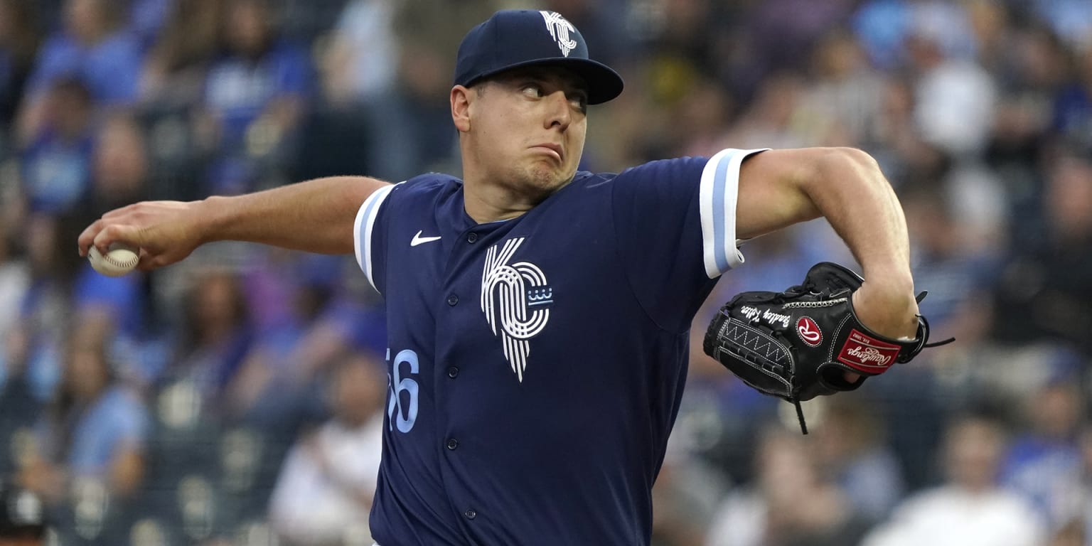 Kansas City, MO, USA. 04th June, 2021. Kansas City Royals starting pitcher  Brad Keller (56) delivers a fastball in the first inning at Kauffman  Stadium in Kansas City, MO. Kansas City defeated