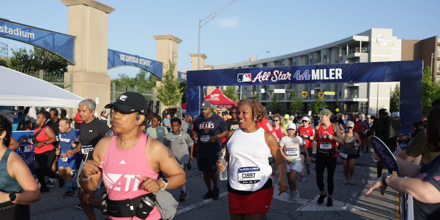 Braves host All-Star 4.4 Miler, unveil mural to honor Hank Aaron