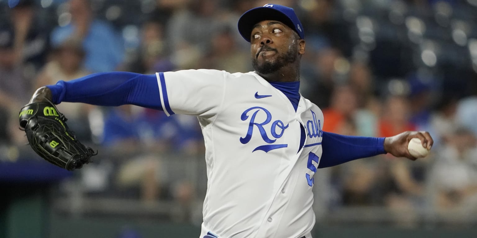 The Royals sign free agent reliever Aroldis Chapman - Royals Review
