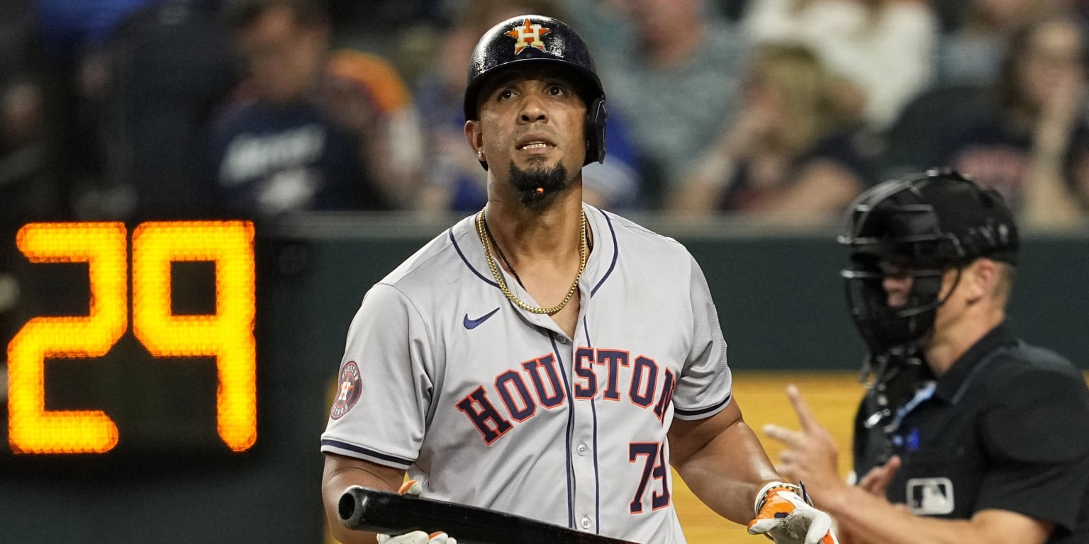 Abreu close to rejoining Astros, could return this weekend