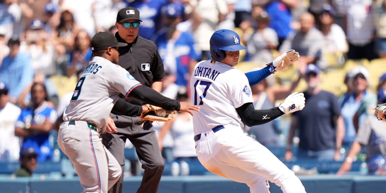Marlins seal series in LA on a double play you'll have to see to believe