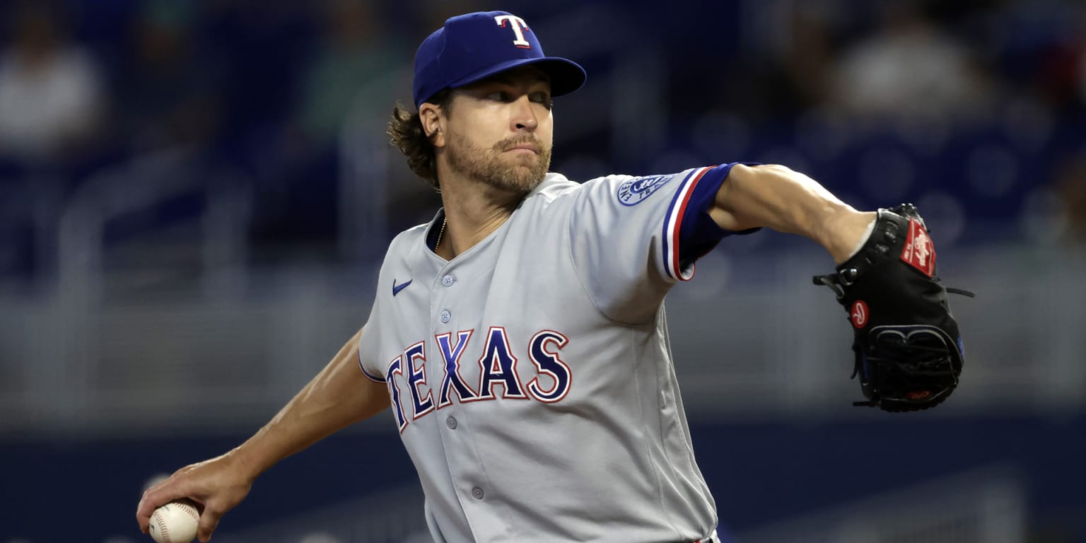 deGrom will miss Sunday's start before break due to glute strain