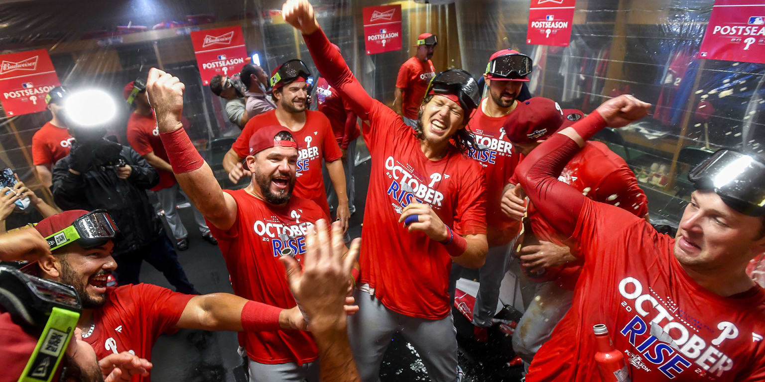 Watch anonymous Phillies fan buy entire section beer at playoff game