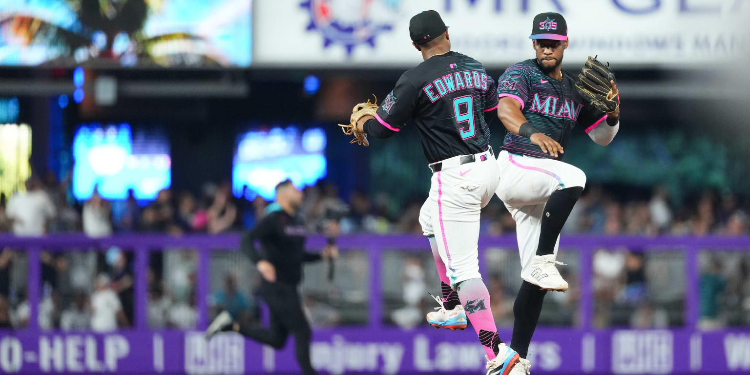 Pair of castoffs has become baseball's best middle infield
