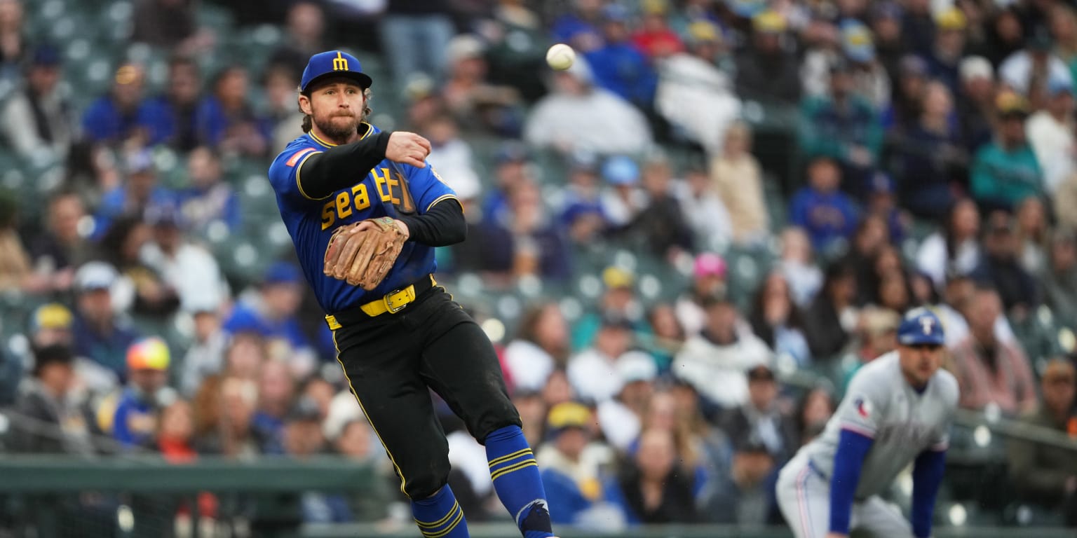 Donovan exits Friday's game vs. Rangers with injury