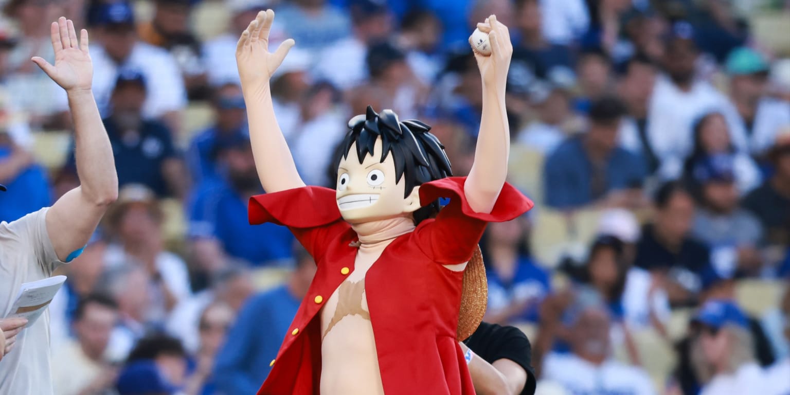Monkey D. Luffy throws out 1st pitch on One Piece Night at Dodger Stadium
