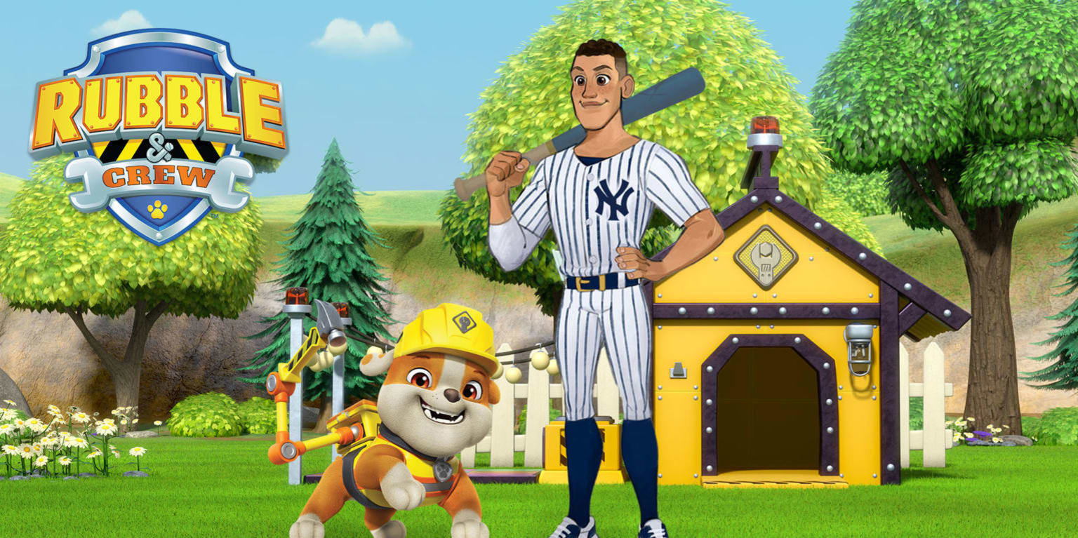 Aaron Judge recibe a personaje de ‘PAW Patrol’ en el Bronx