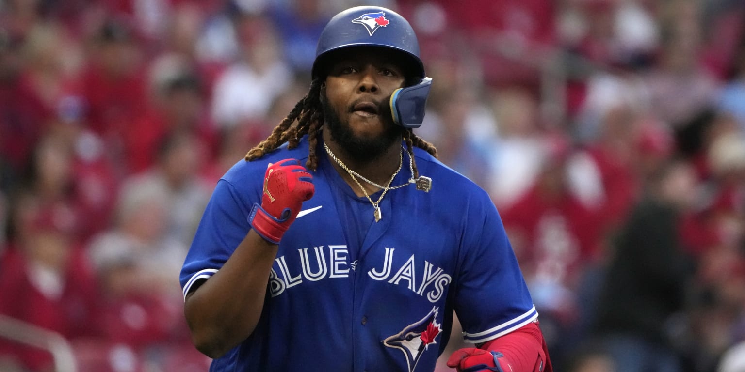 Red Sox bats go silent in Toronto, Blue Jays win 1-0