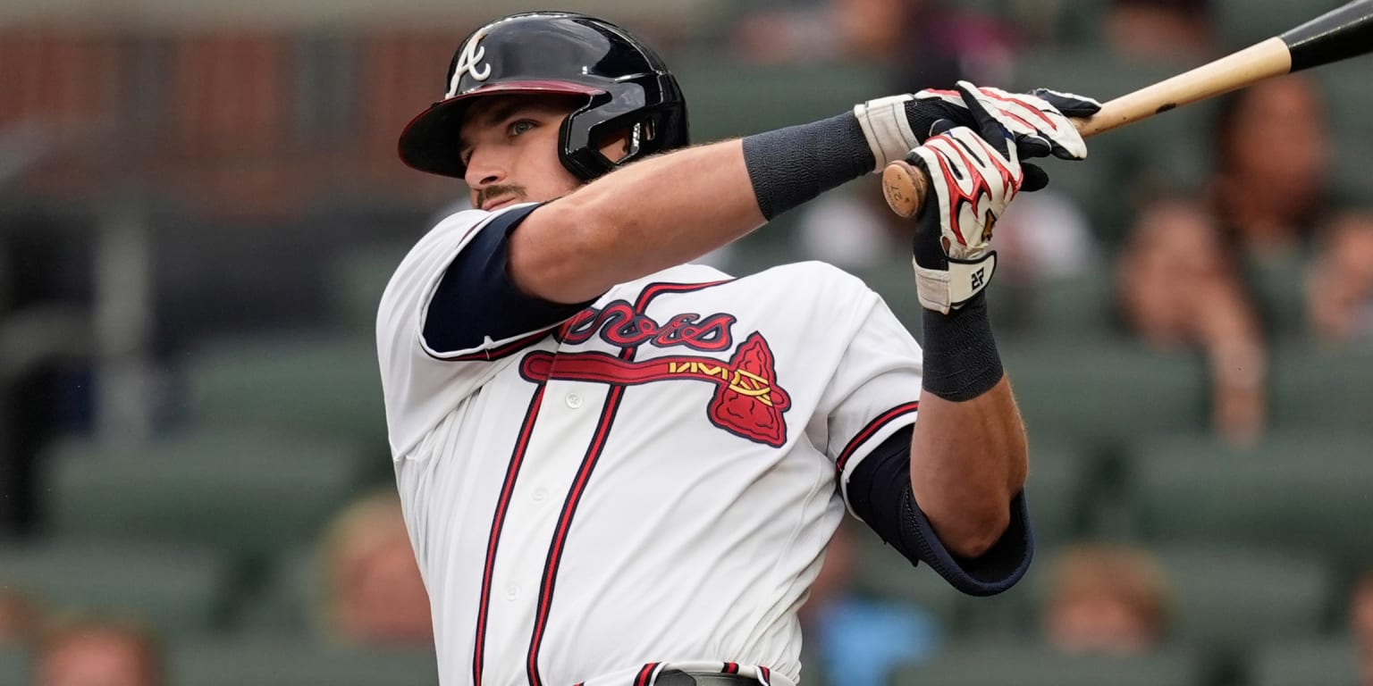 Riley y Elder mantienen el paso ganador de Bravos con su séptimo triunfo seguido