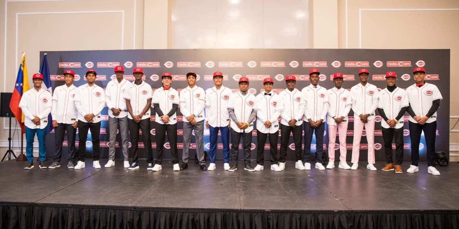 SS Aponte headlines Reds’ 2025 international signing class