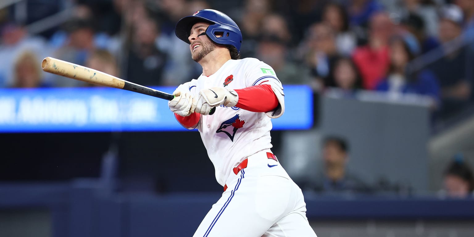 Clement earns most votes in AL, to start at 2B in first All-Star Game