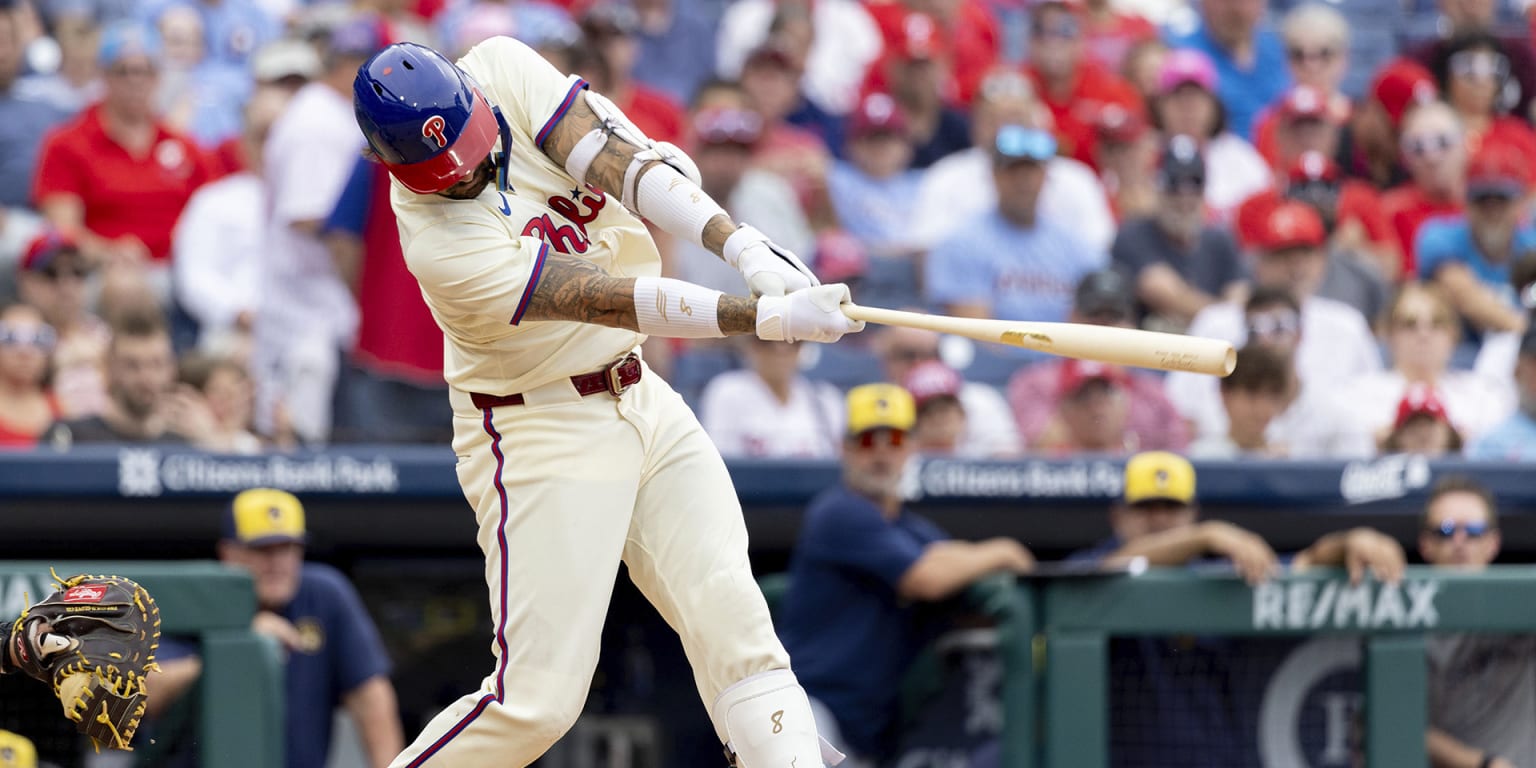 Castellanos comes up clutch in back-to-back games to secure series sweep