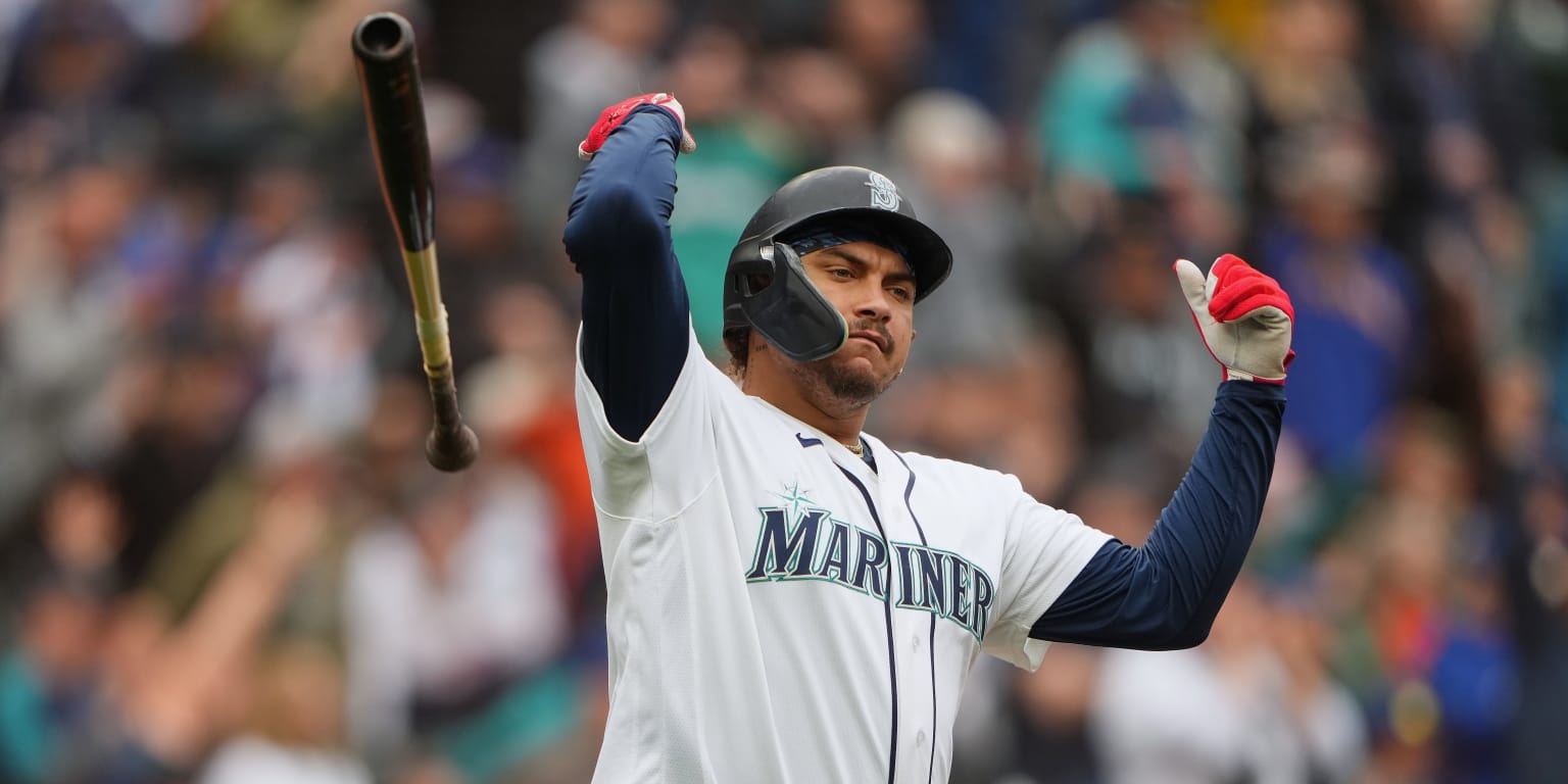Naylor ends drought with first 2 blasts of '26 to lift Mariners to sweep