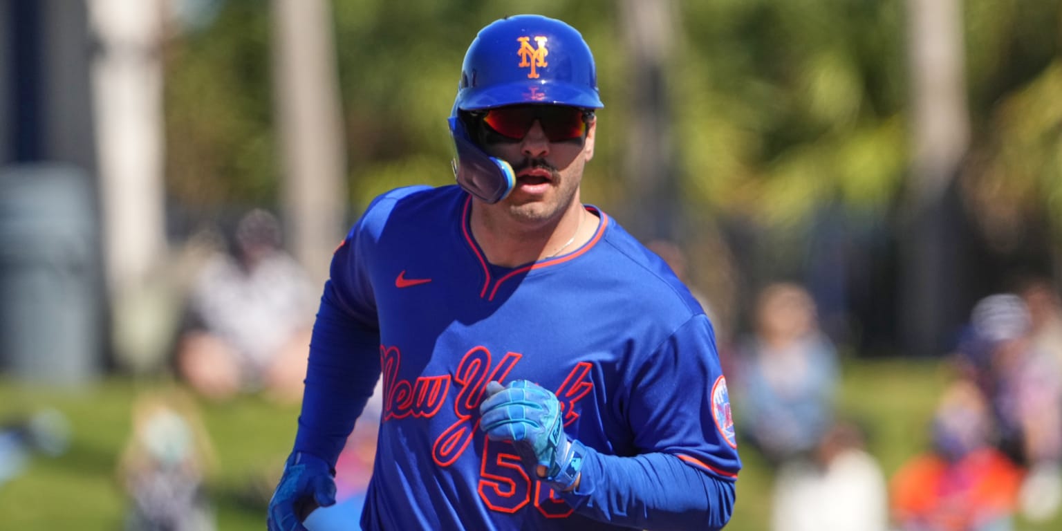 Tauchman exits spring game with left knee discomfort