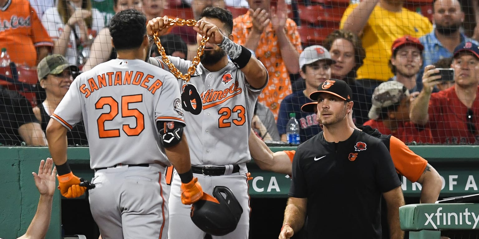 With a bright orange championship belt, the latest Orioles tradition  decides the player of the game