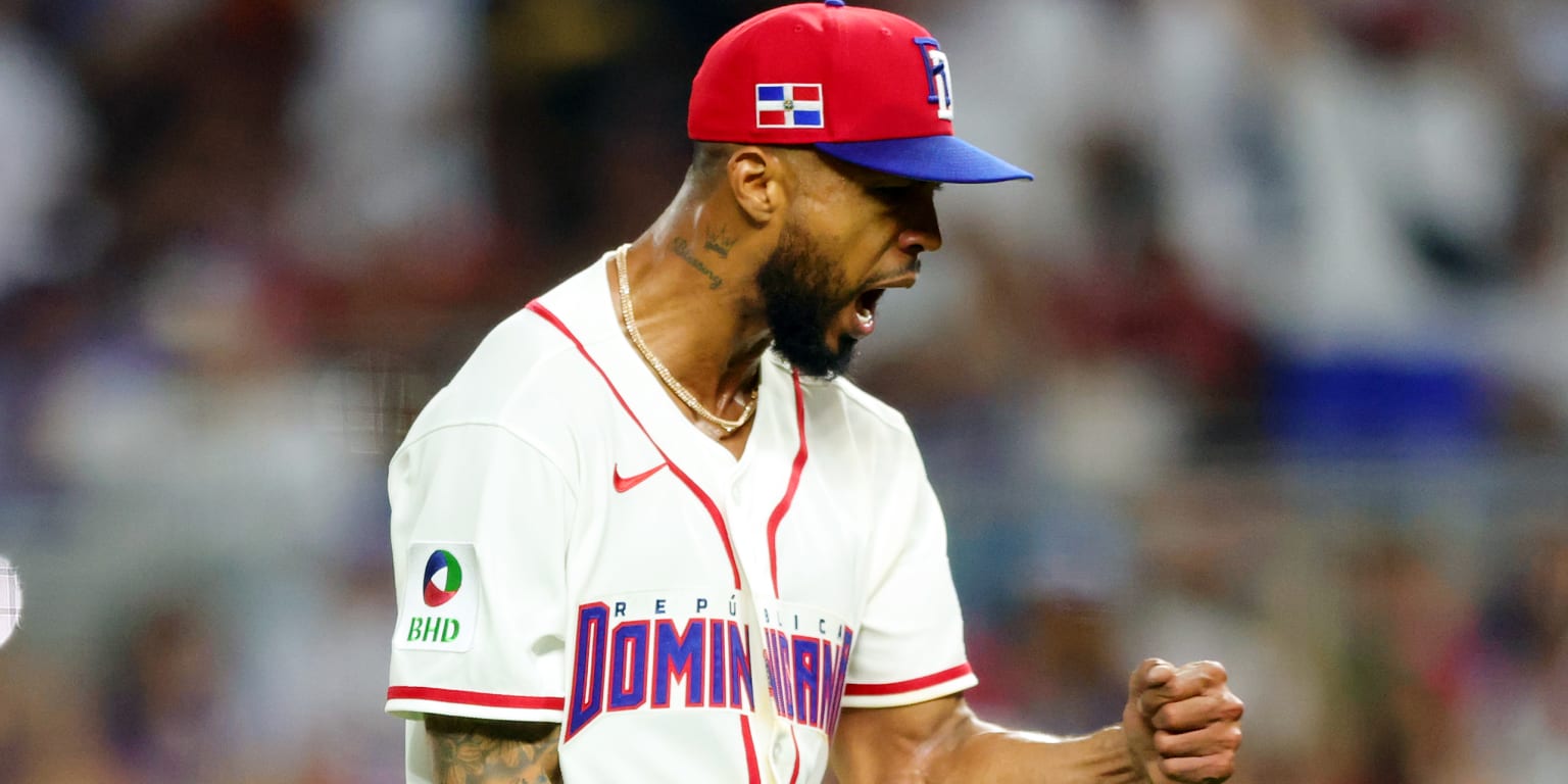 A Classic first: DR's Sánchez strikes out four in an inning