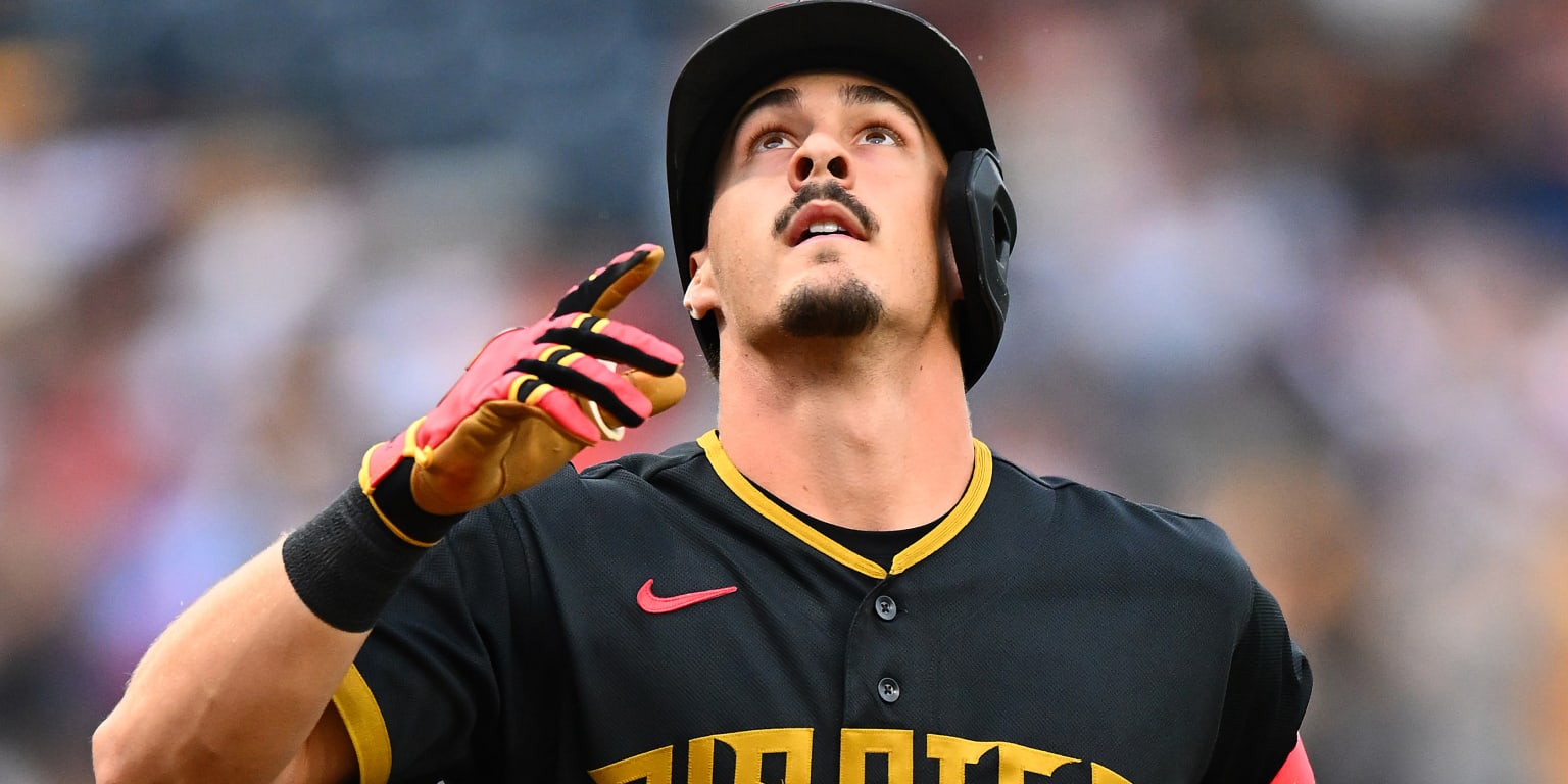 Griffin slugs 435-foot homer in first at-bat off IL
