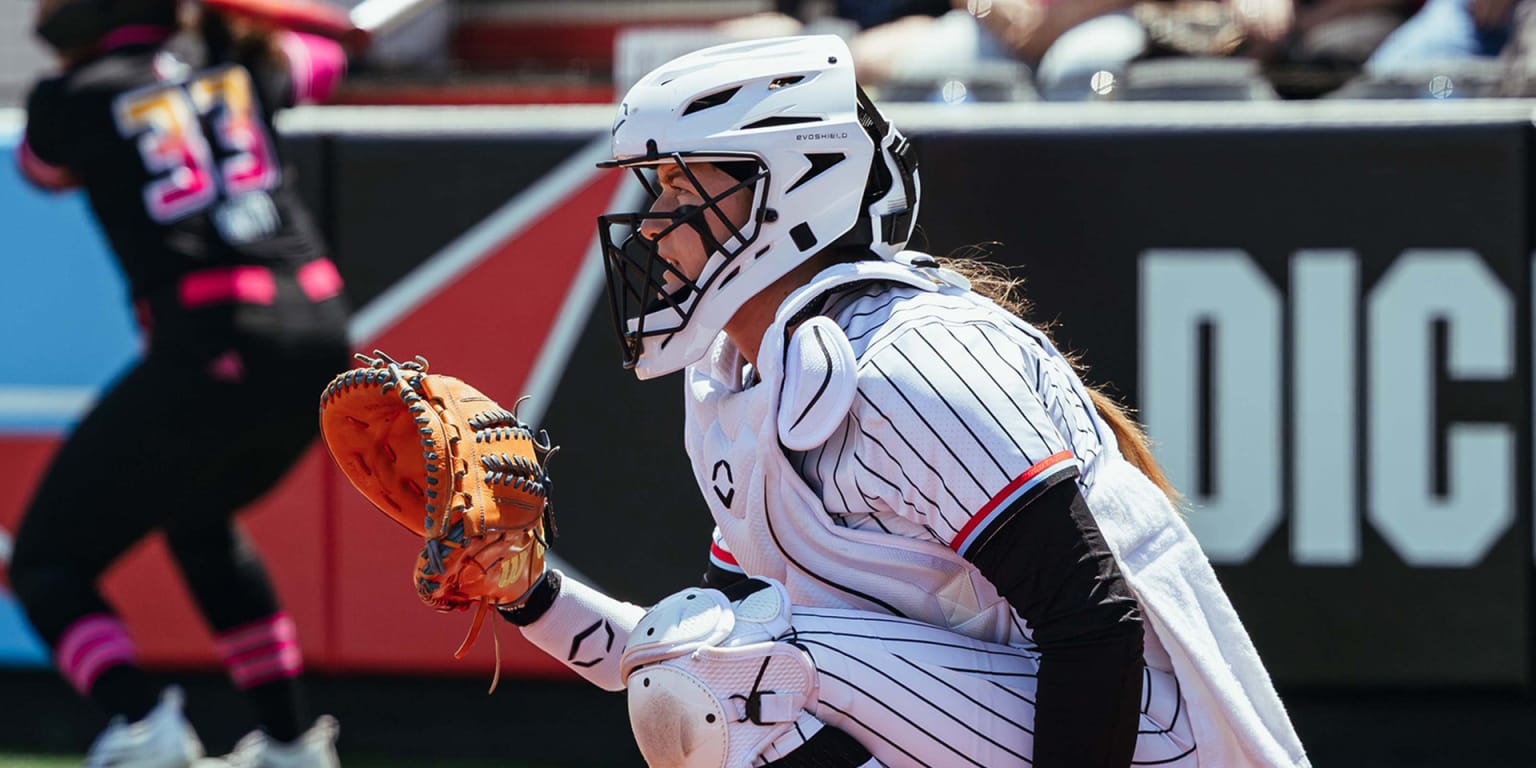 A left-handed catcher? AUSL's Erickson is proving everyone wrong