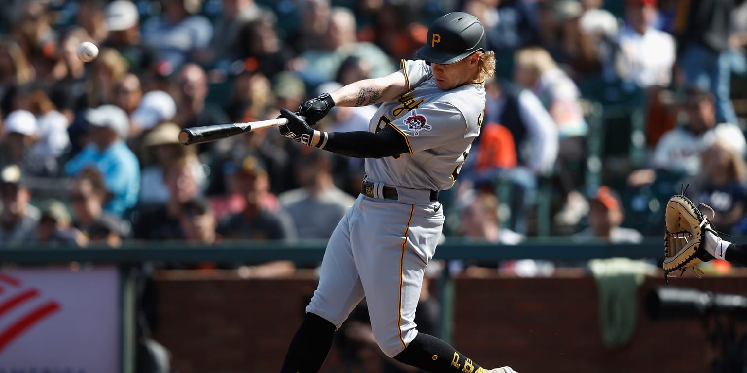 McCovey Cove baseball hawks on the thrill of the home run chase