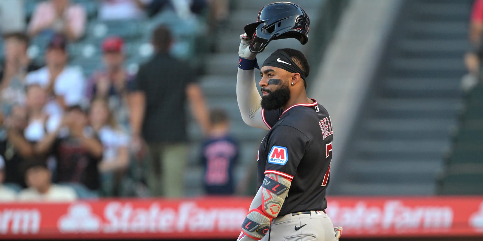 Adell makes 'pretty surreal' return to Angel Stadium for first time since trade