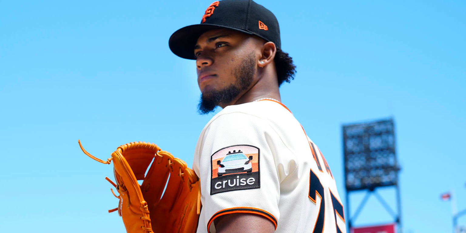 The Giants Need a Change in the Uniform Department, and the Answer