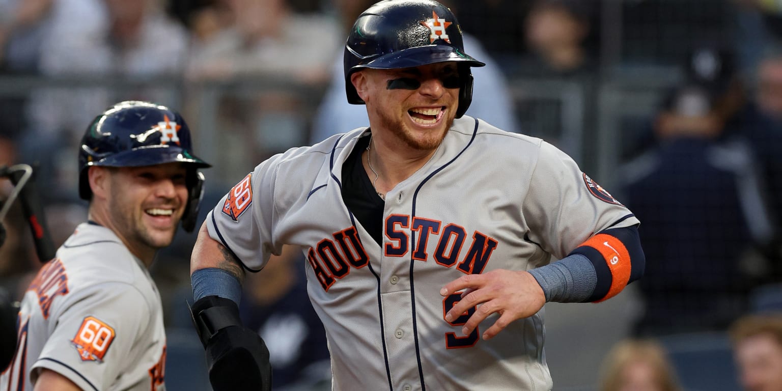 Houston Astros acquire Trey Mancini from Baltimore Orioles, catcher  Christian Vazquez from Boston Red Sox - ESPN