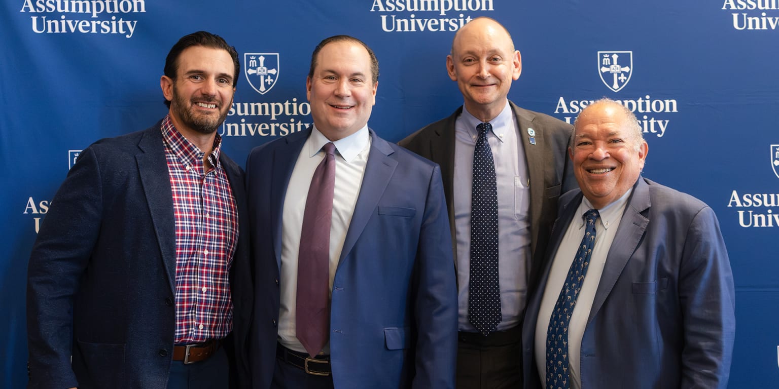 Longtime Red Sox executive Lucchino honored with academic sports program