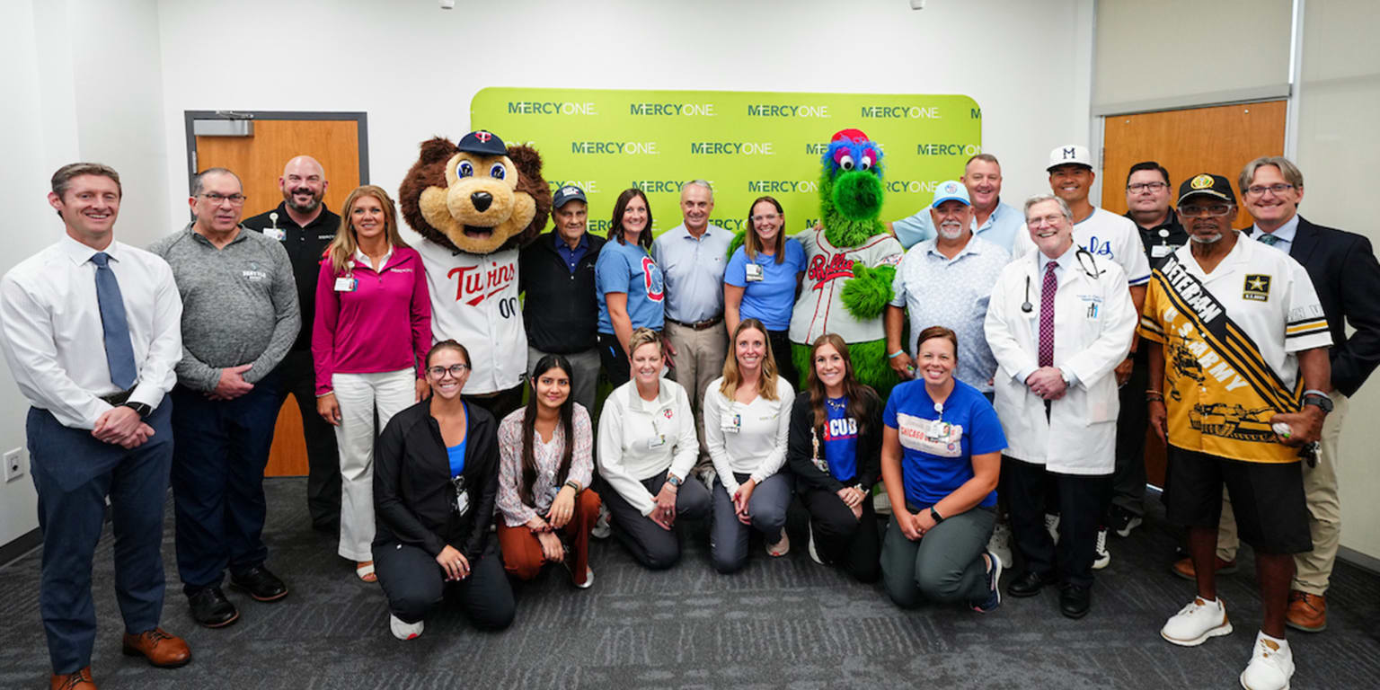 MLB surprises MercyOne patients with Field of Dreams experience