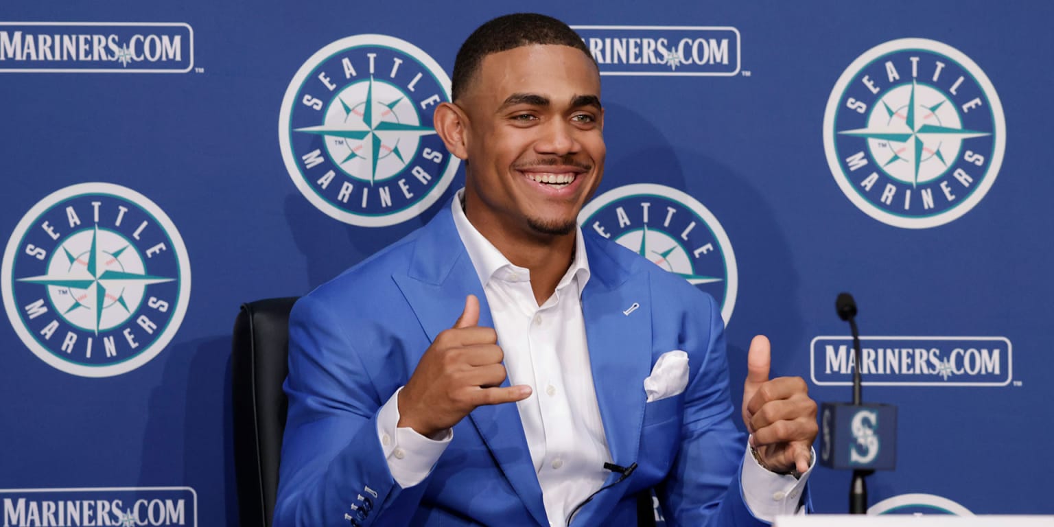 Mariners Sign Julio Rodriguez to Extension Worth at Least $210