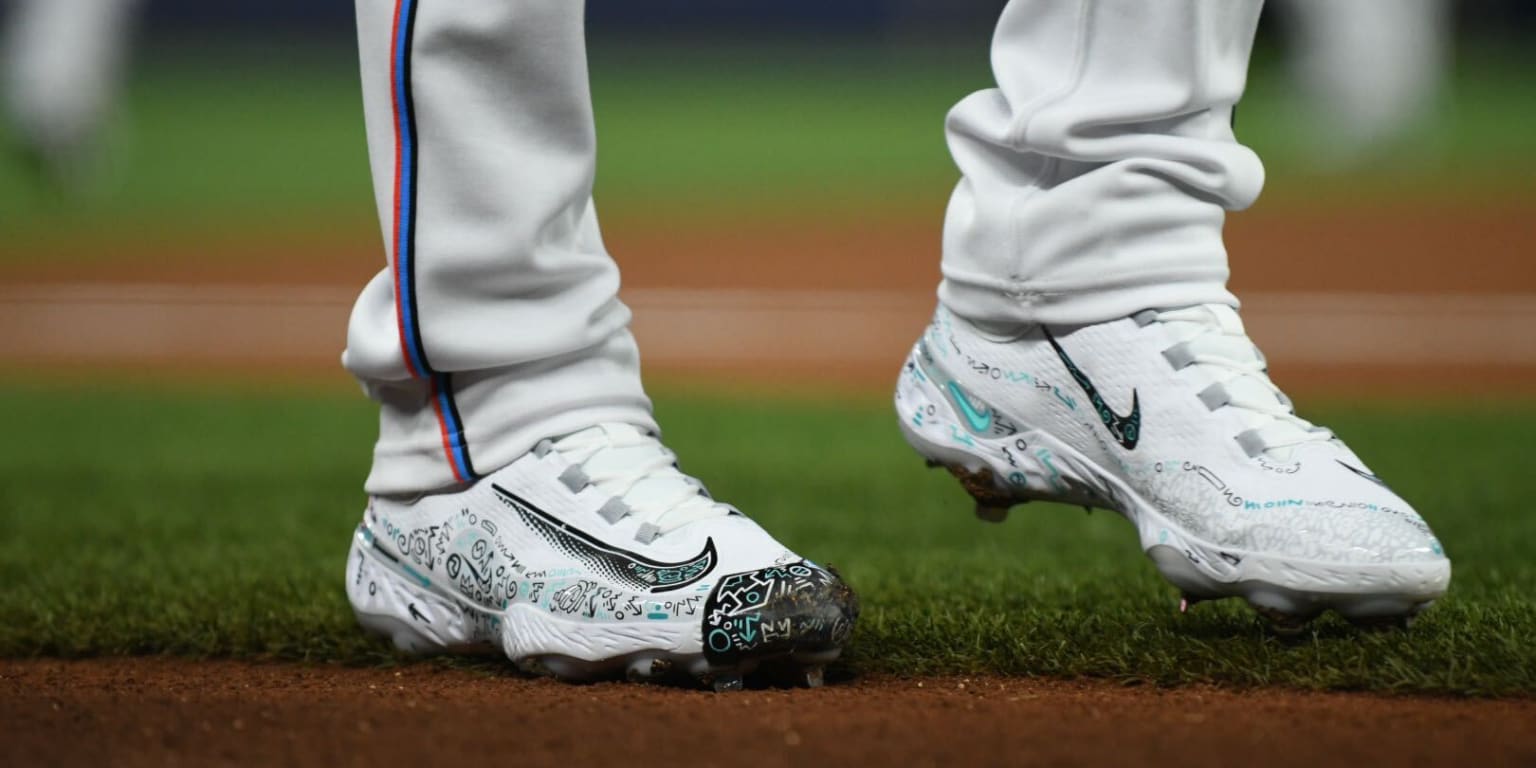 Because of Nike's new rule, Phillies won't wear green St