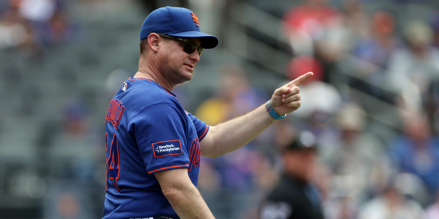 Does Mets' dismissal of Mendoza mean they're sellers? Not so fast