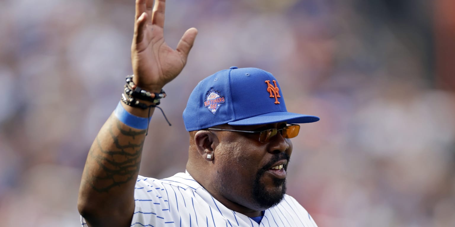 Ex-Yankees, Mets star makes managerial debut, puts on show when he  challenges call 