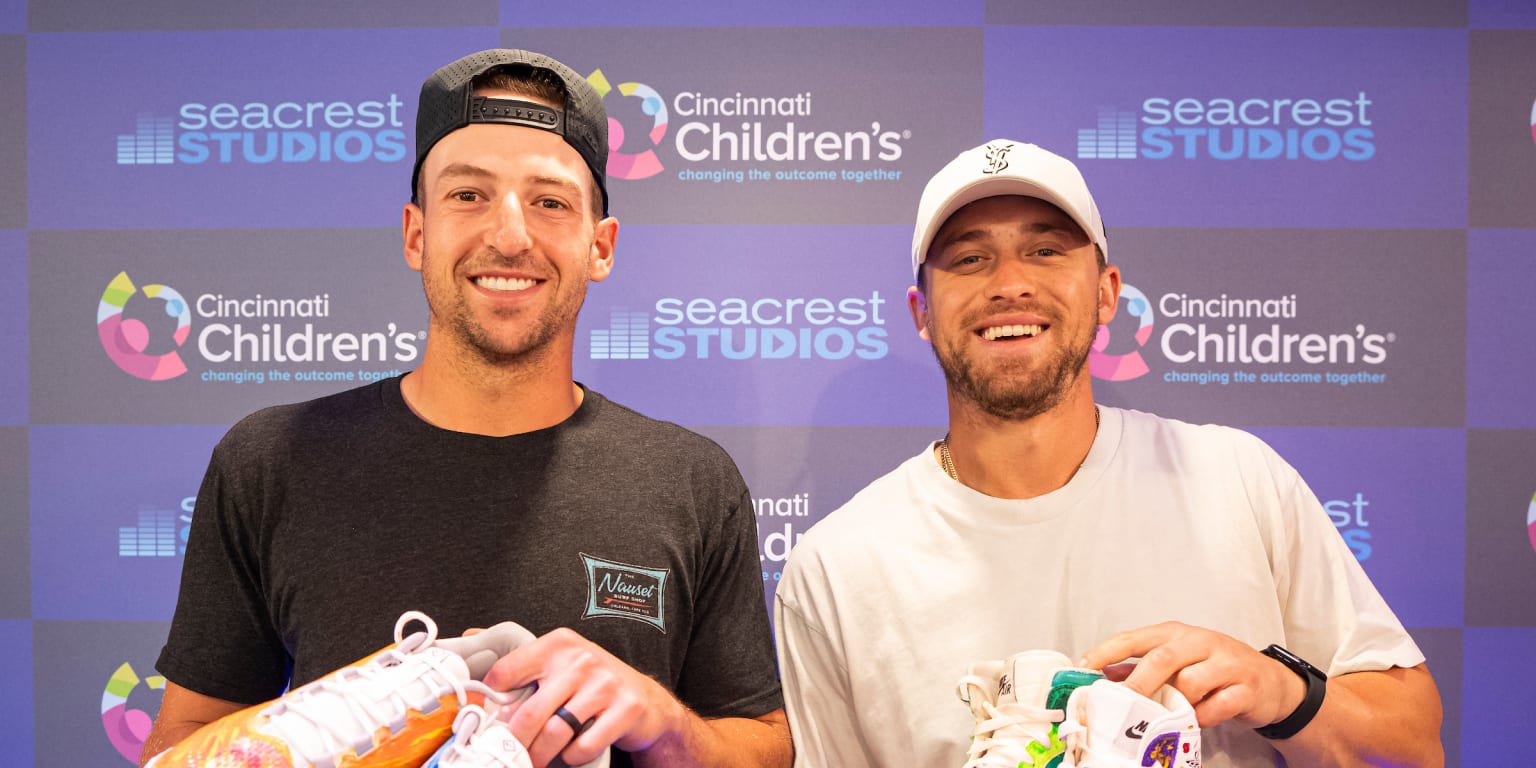 Reds, Cincinnati Children's Hospital partner up for Players' Weekend custom cleats
