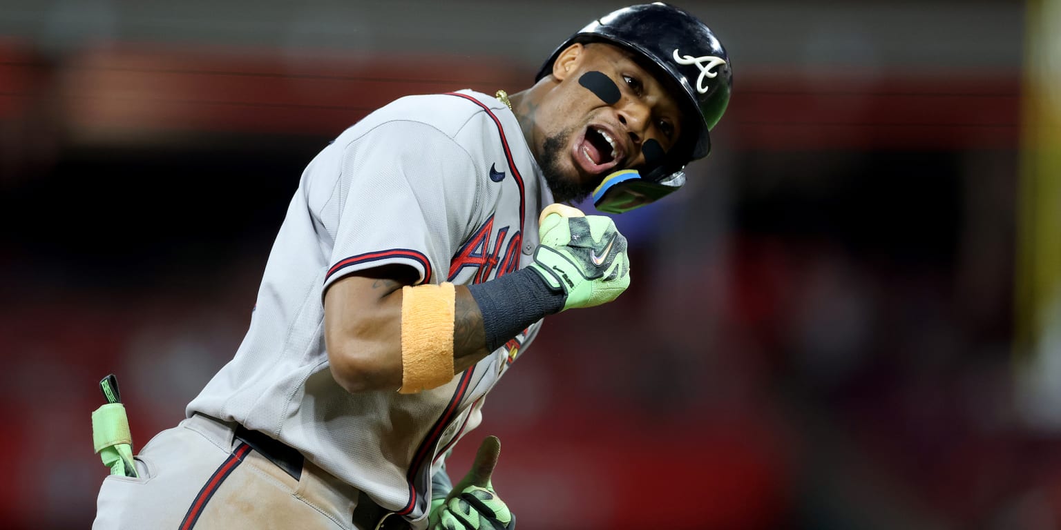 Braves first to 40 wins as Acuña logs 15th career multihomer game