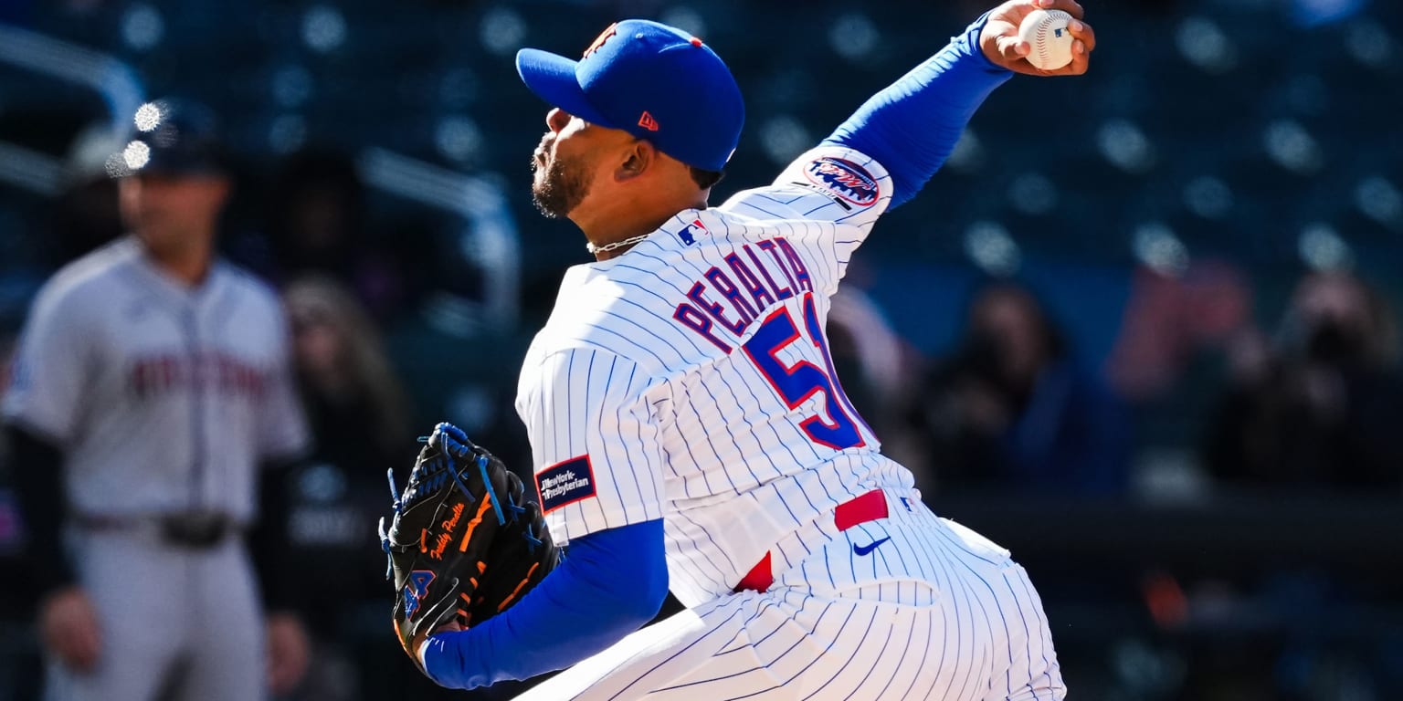 Peralta inefficient vs. Diamondbacks, but fielding miscues don't help