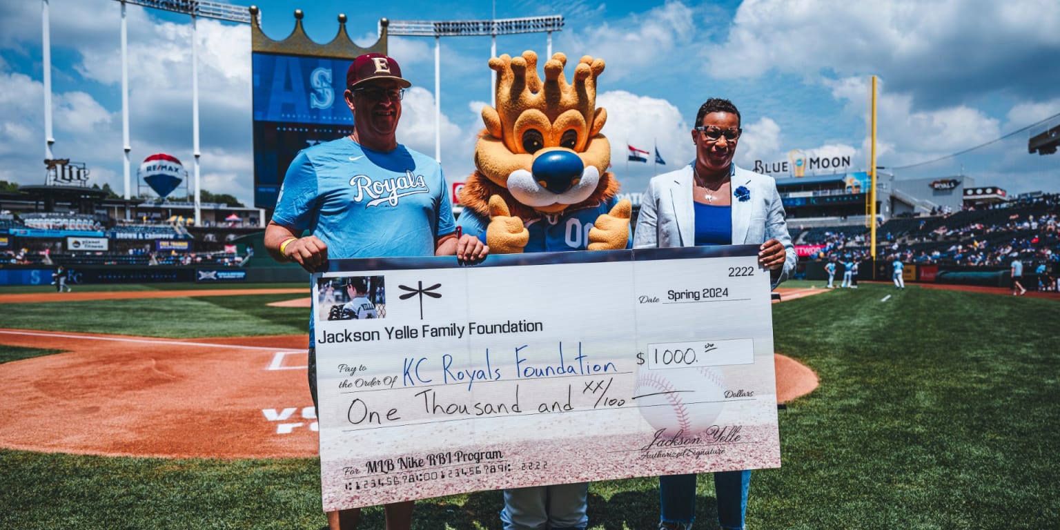Jackson Yelle Family Foundation donates to Kansas City Urban Youth Academy