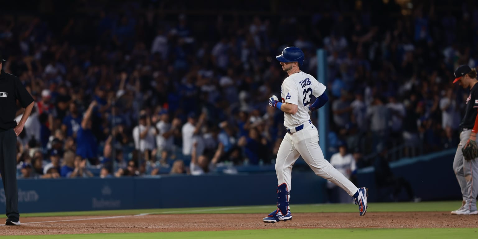 Tucker homers at home for first time since June in Dodgers' win